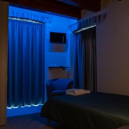 Dimora Del Corso Hotel Rotonda Quarto foto